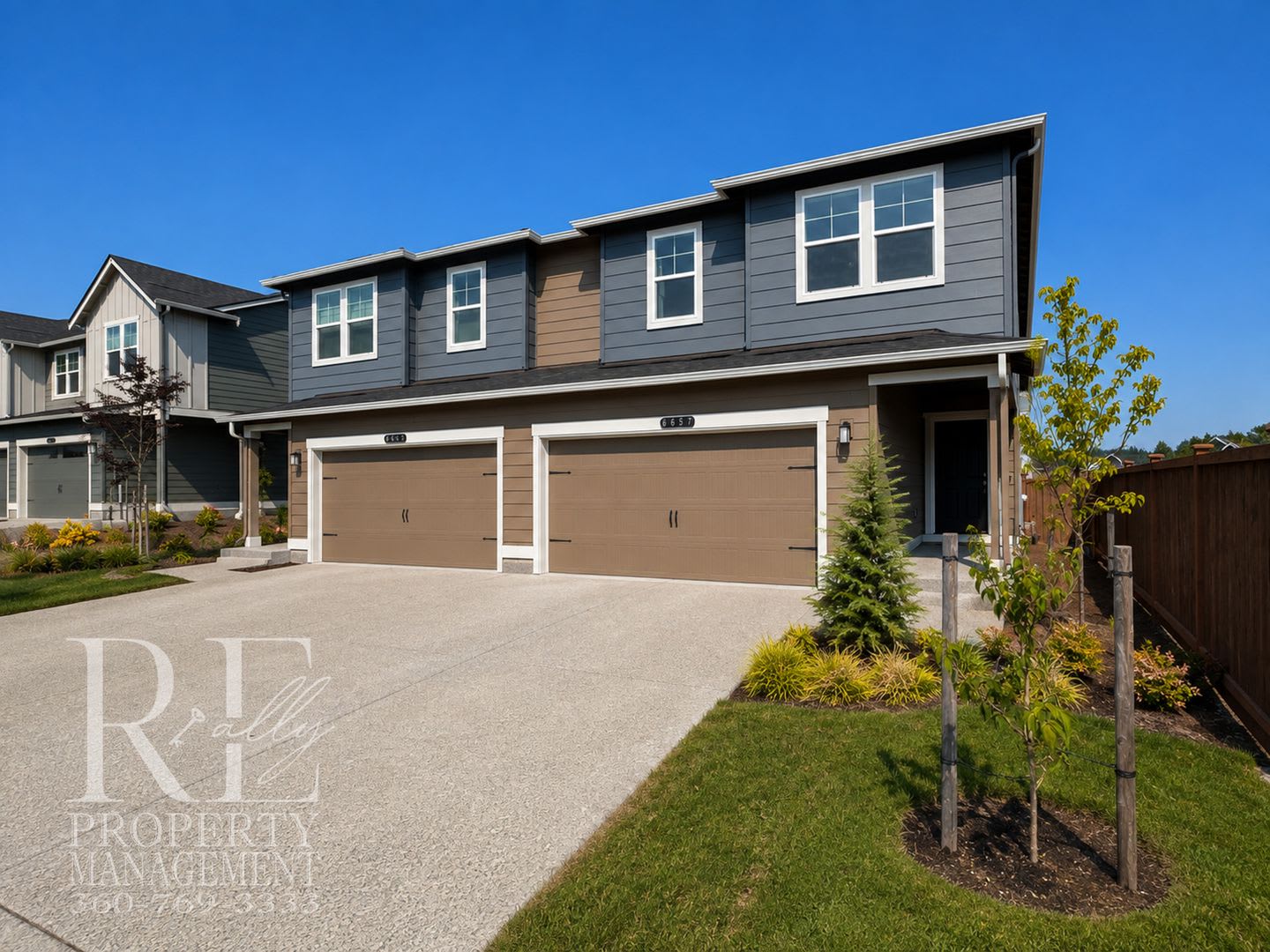 Bremerton Townhome With Mountain Views 2 Car Garage Light Filled Living – photo 1 of 313