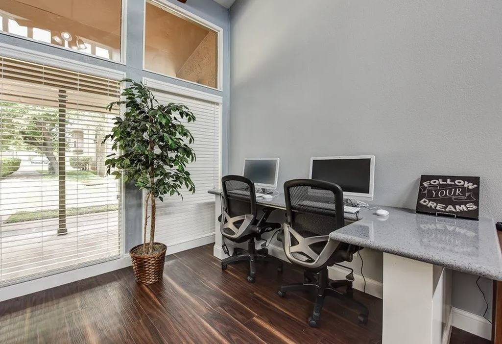 Three 44 Apartments – photo 1
