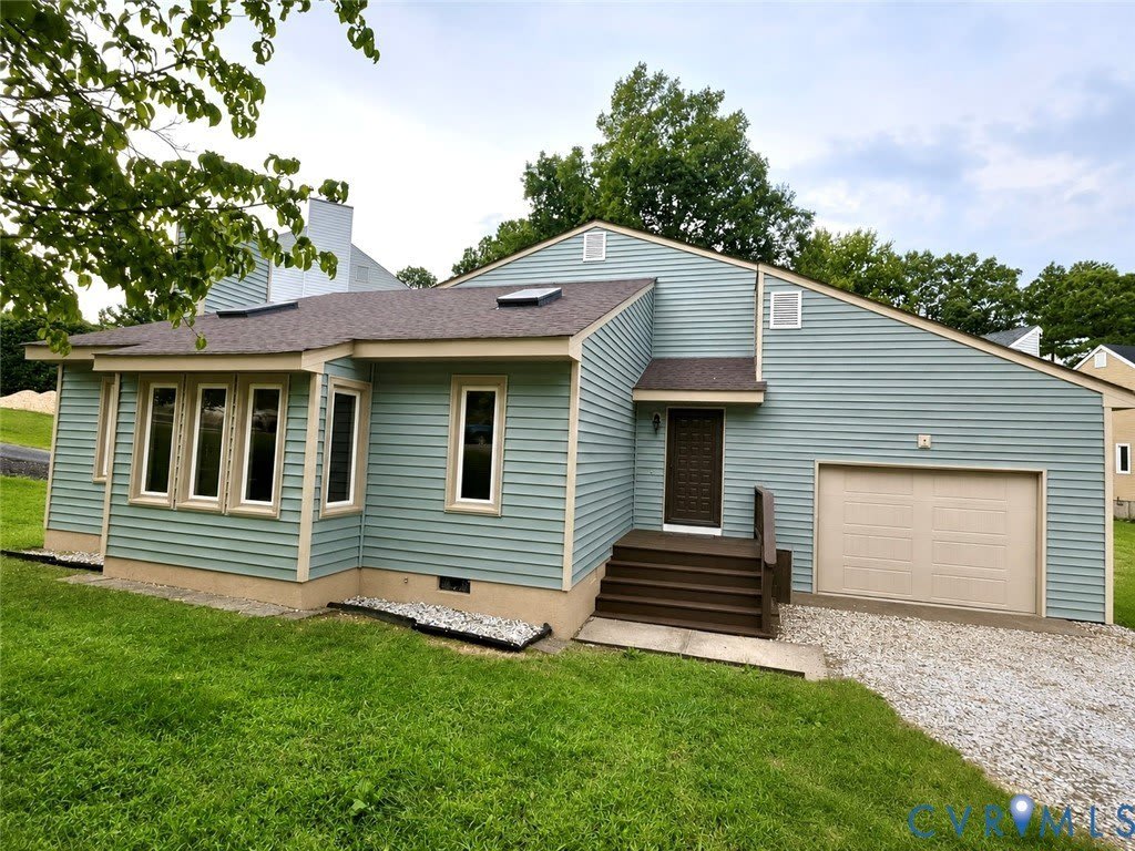 8207 Skirmish Lane