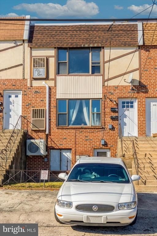296 GREENOUGH STREET – photo 1