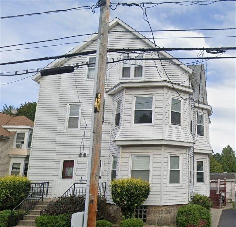 968 Robeson St – photo 1 of 101