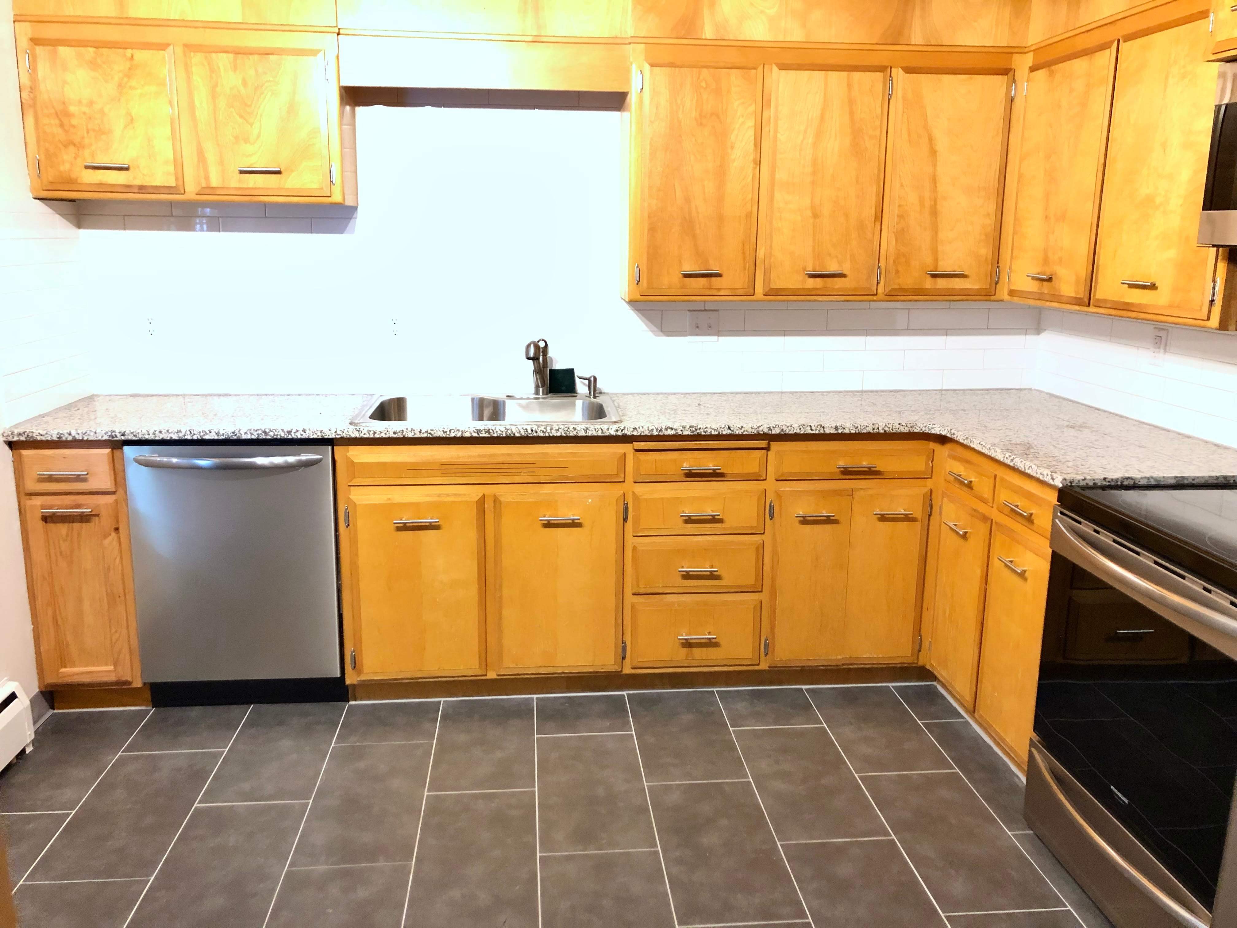 815 6th Ave – photo 1