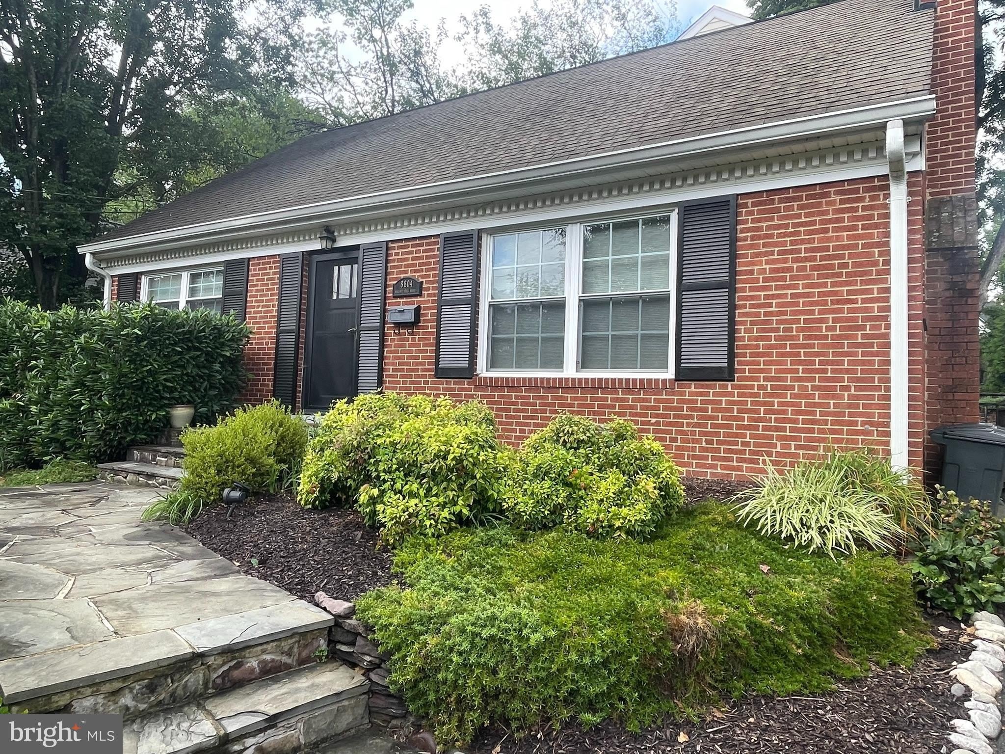 8804 Walnut Hill Road – photo 1 of 309