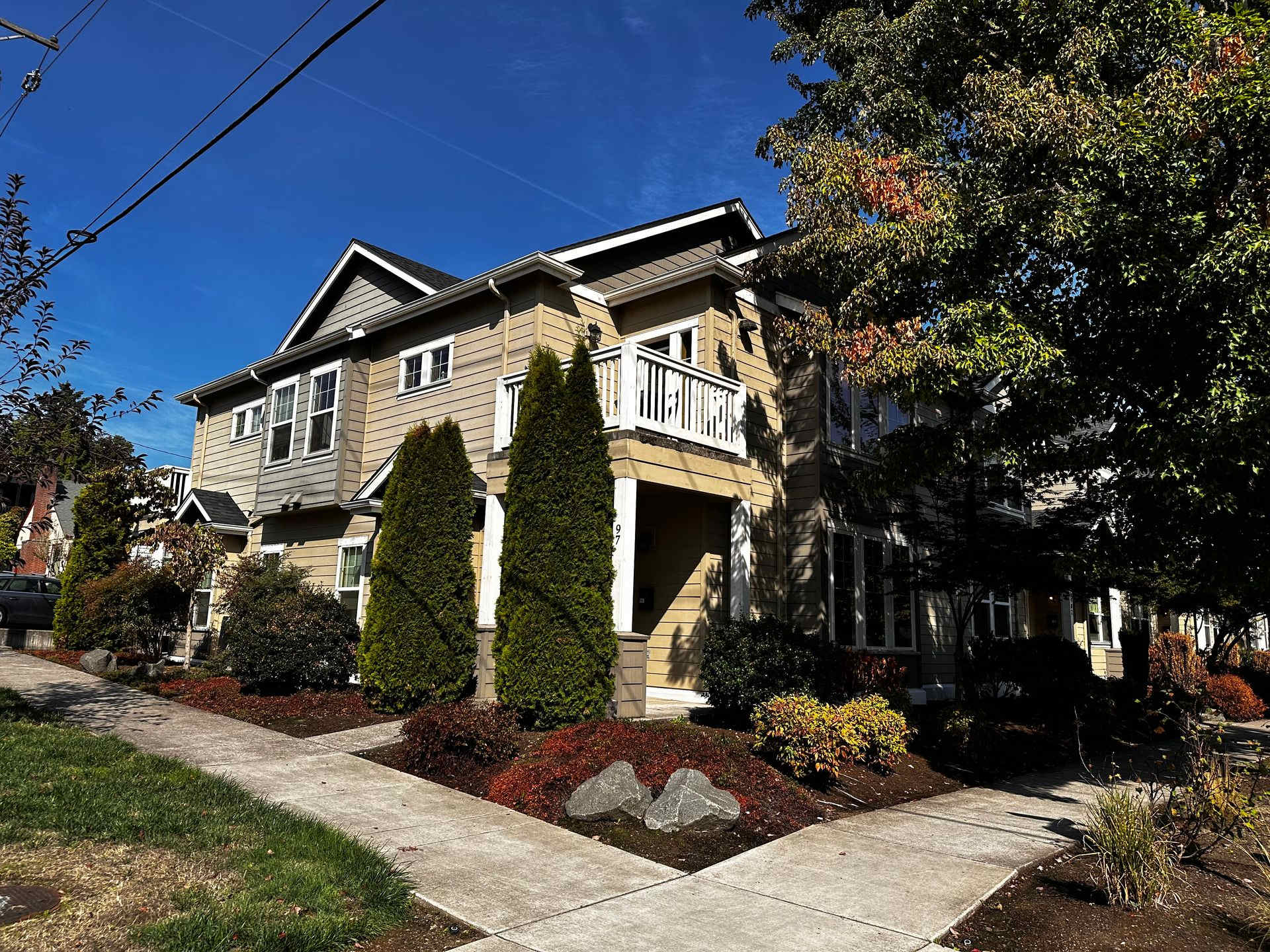 (MUS 82) A Beautiful 3-Bedroom, 2-Bath Town Home Awaits! – photo 1