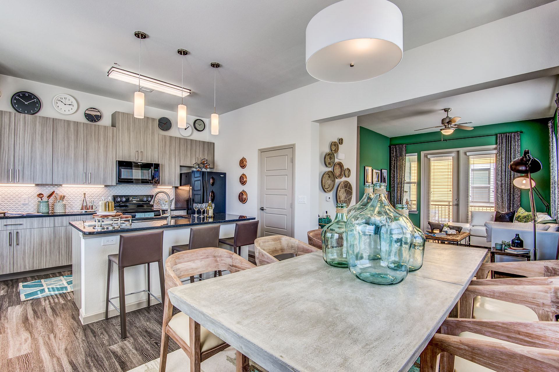 Hebron 121 Station Apartments – photo 1