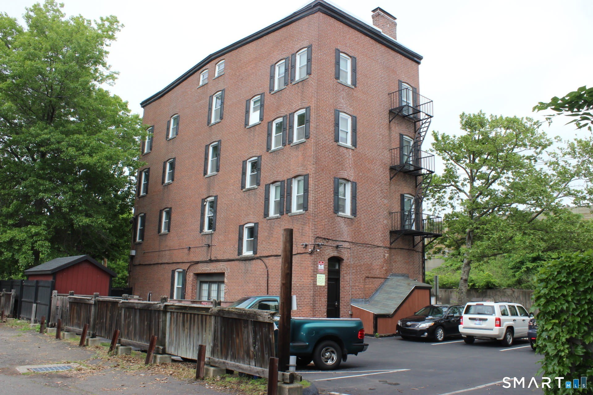 488 Chapel Street – photo 1