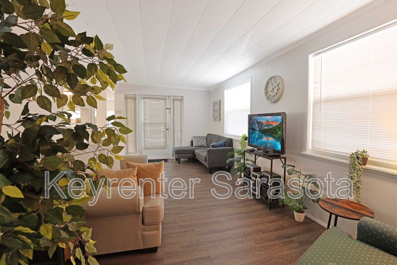 2205 Minnesota Ave – photo 1
