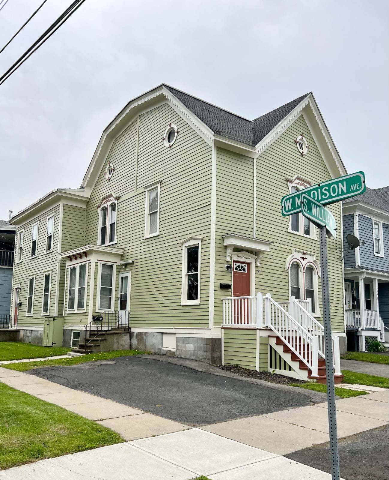 300 S William Street – photo 1 of 11