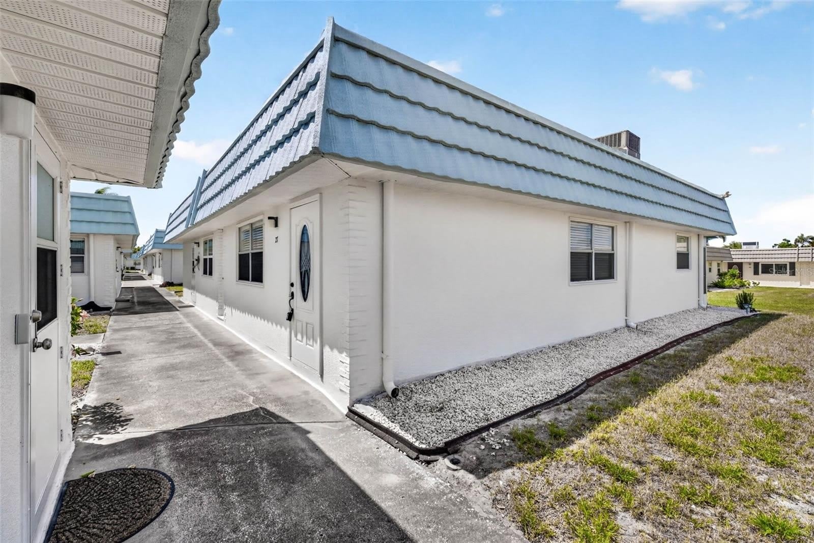 1801 BEDFORD Lane – photo 1