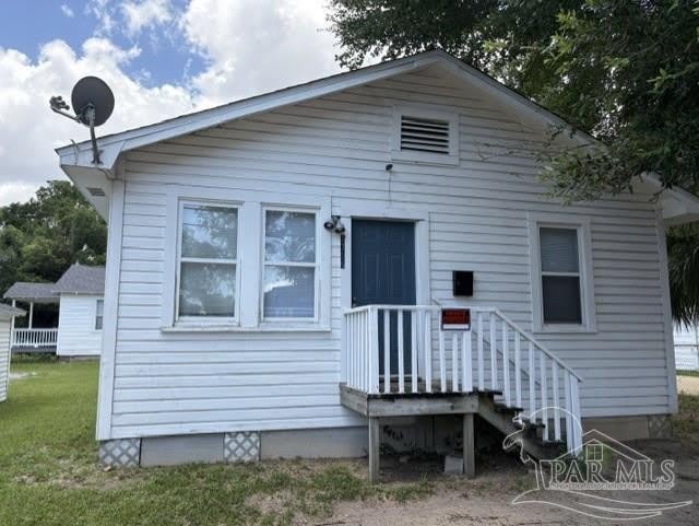 2709 N Davis Hwy – photo 1