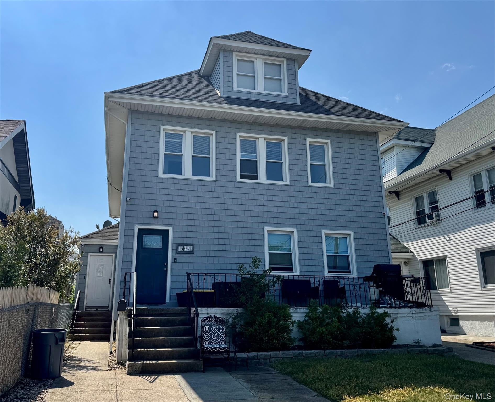 507 Laurelton Boulevard – photo 1