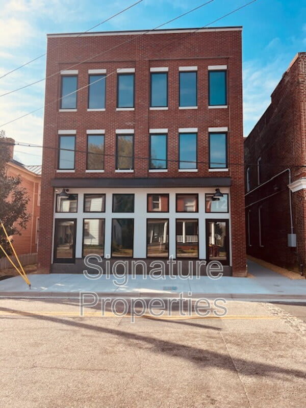 712 High St – photo 1