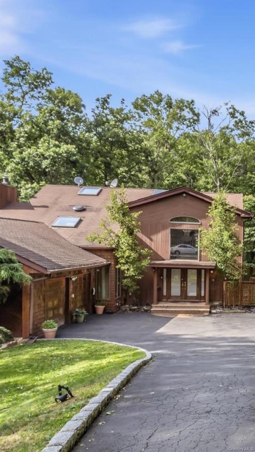 1 Brothers Court – photo 1 of 26
