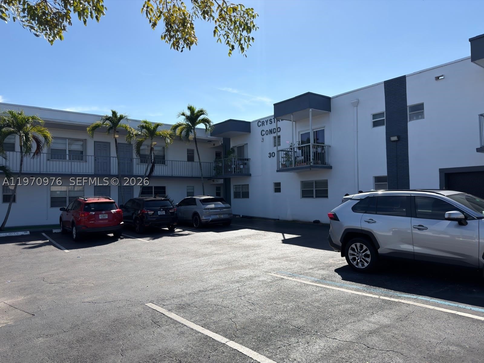 30 SE 4th Ave – photo 1