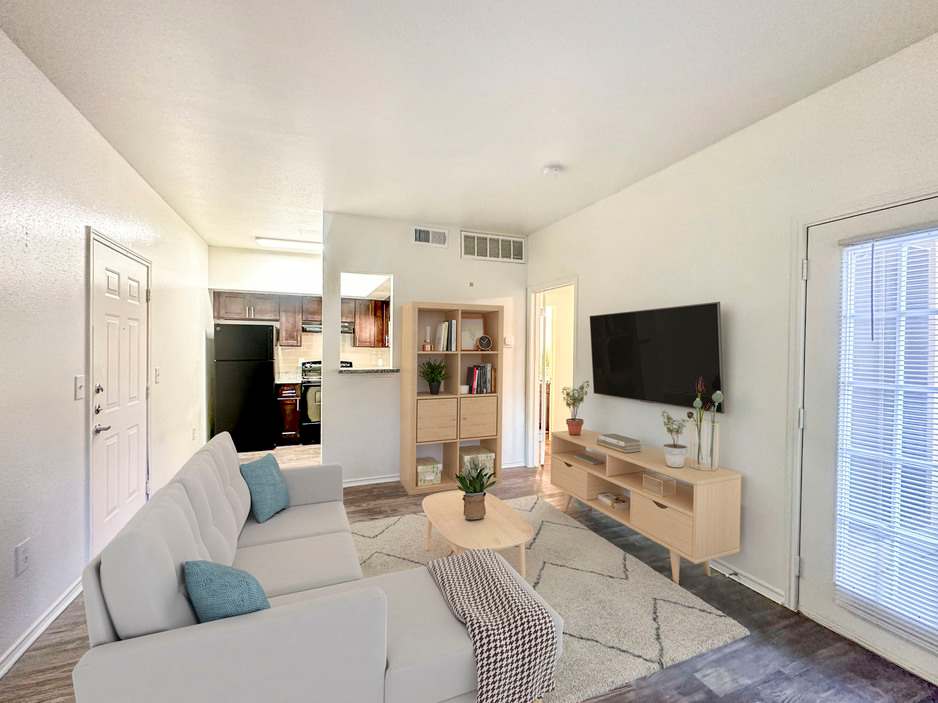 Sunrise Bluffs Apartment Homes – photo 1