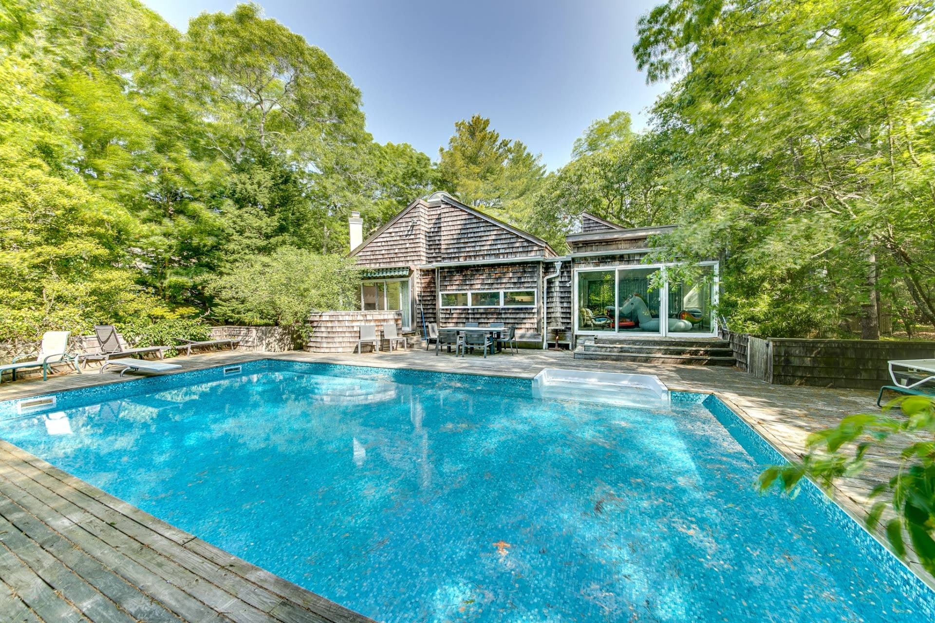 11 Heatherwood Lane – photo 1 of 15