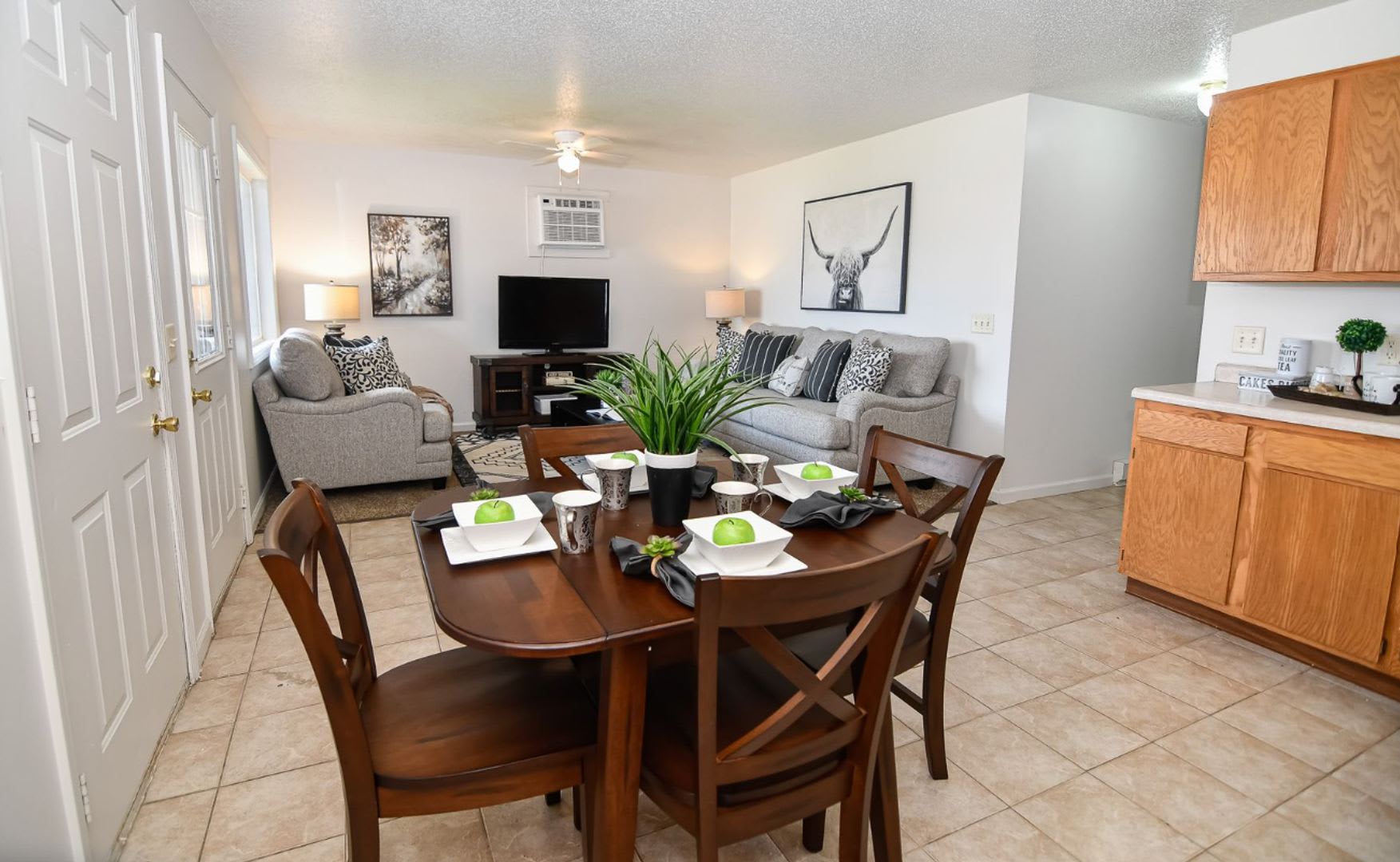 3 Bedroom, Single-story Townhomes for rent in Newton, IA – photo 1 of 5