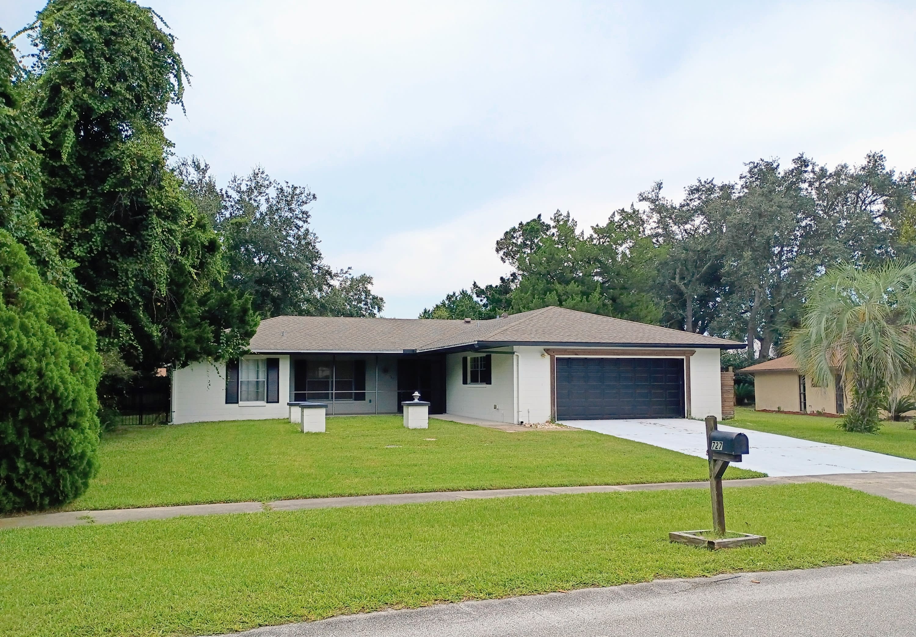 727 Gilda Drive – photo 1 of 27