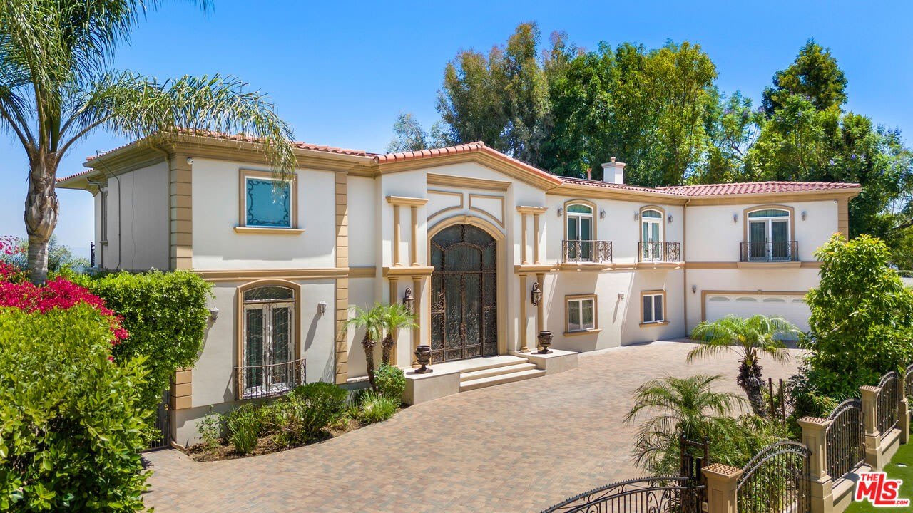 18047 Karen Dr – photo 1