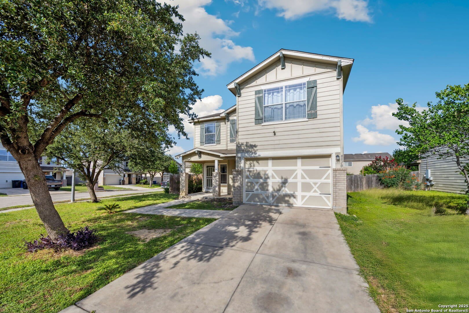 8810 Mesa – photo 1