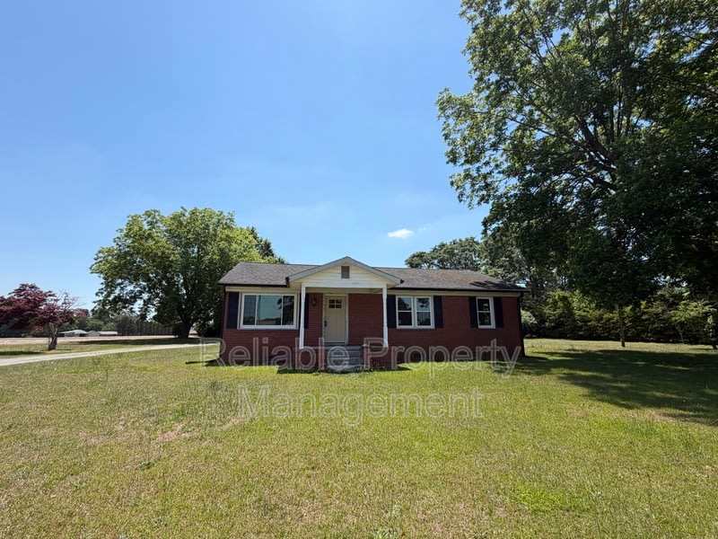 1638 Evans Rd – photo 1