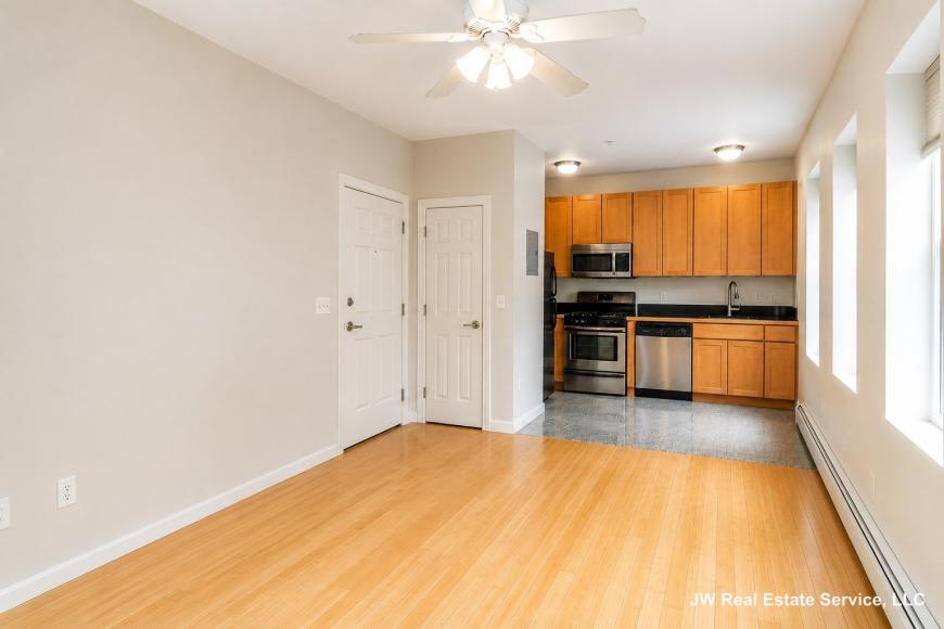 330 Summit Ave. – photo 1