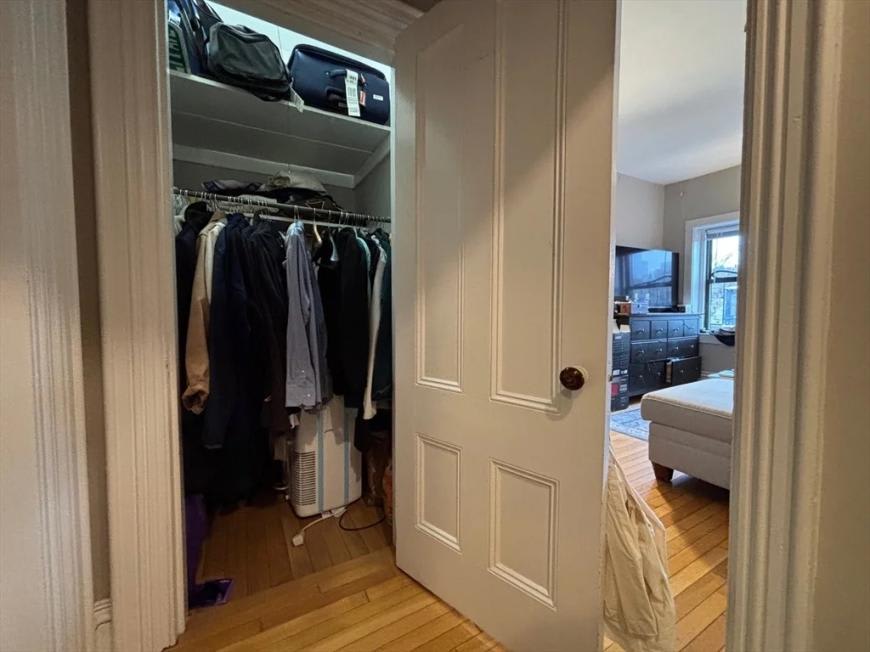 82 Charles – photo 1