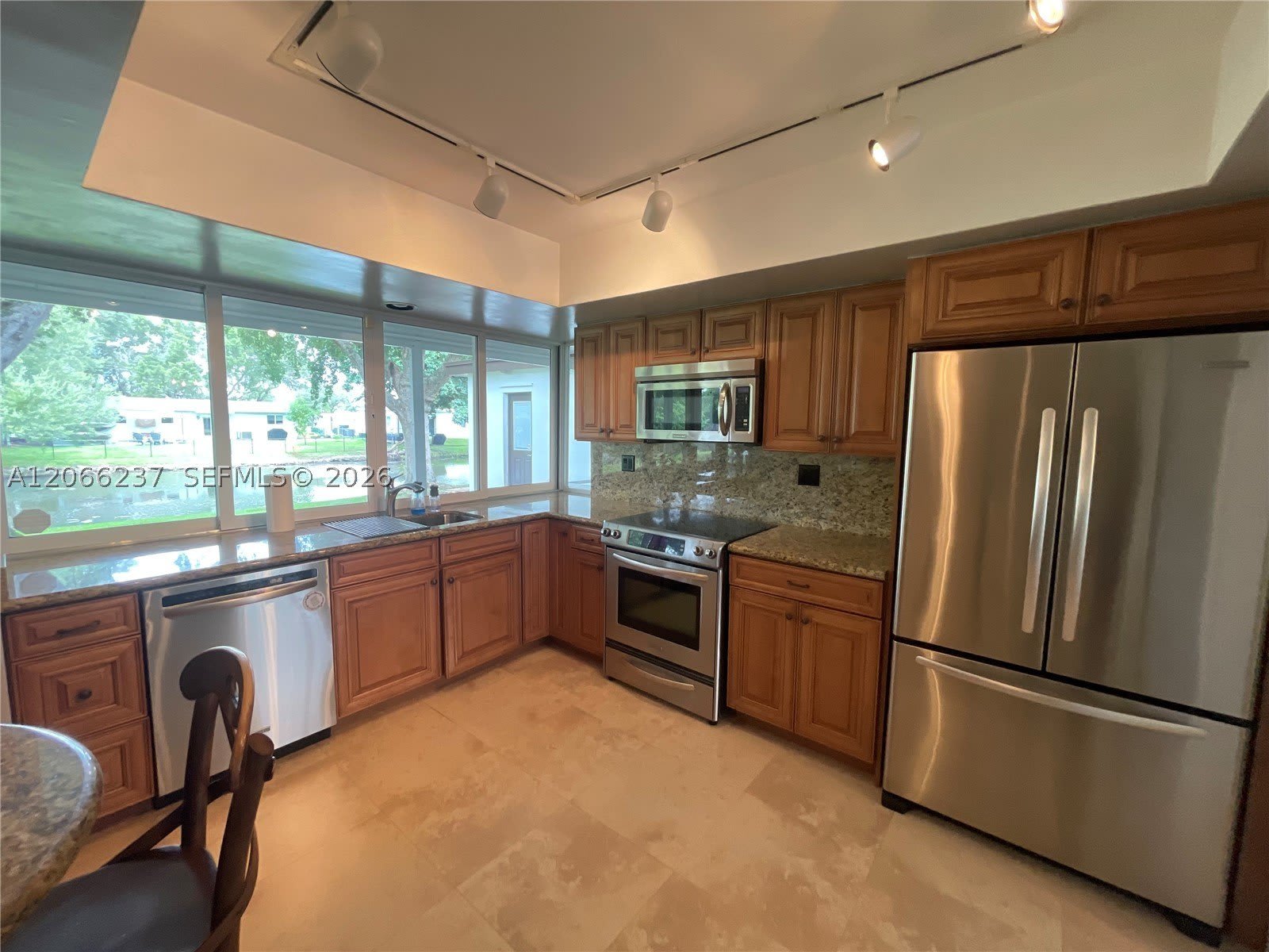 9301 SW 54th St – photo 1