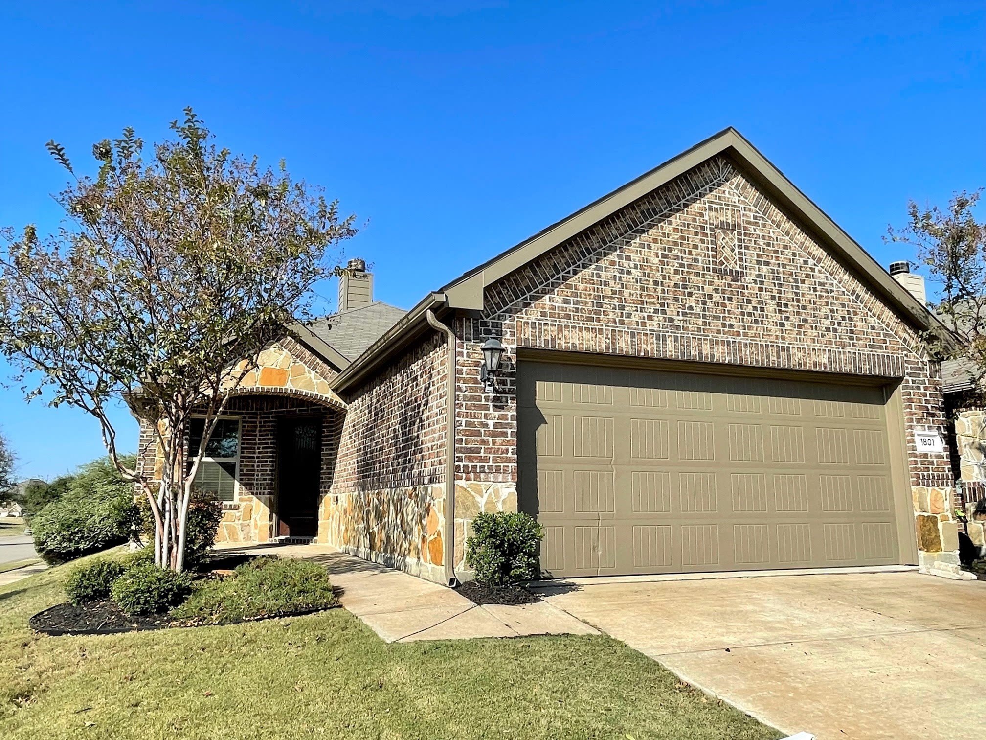 1801 Brownwood Boulevard – photo 1 of 20