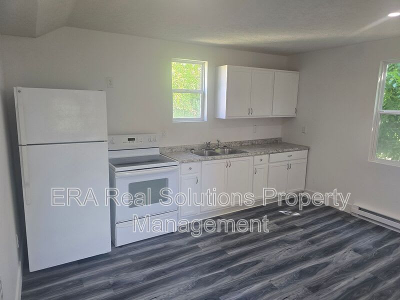 1370 East Ave – photo 1 of 11