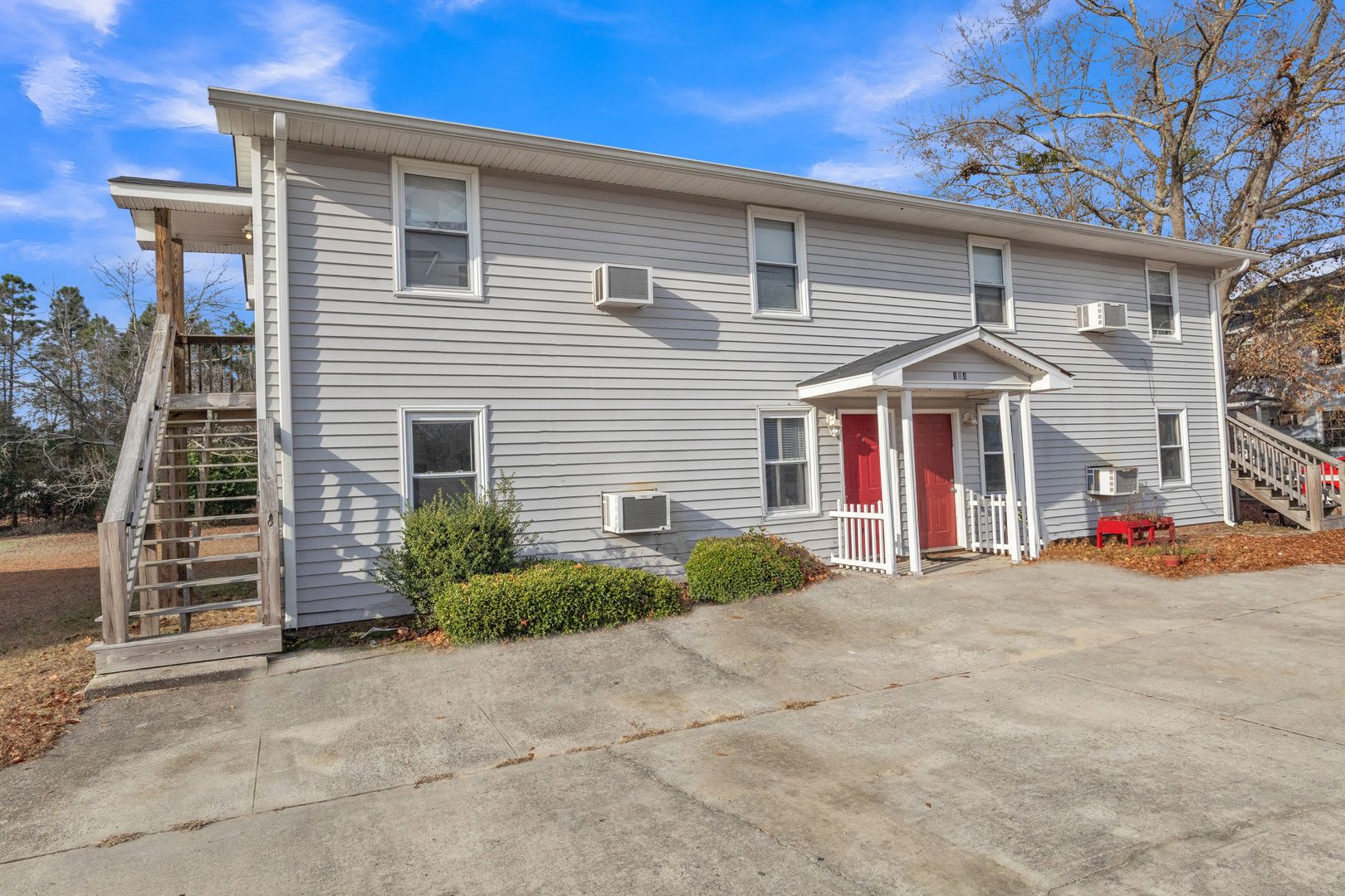 Cozy 2 Bedroom In West Columbia Comfort And Convenience 250 00 Off First Months Rent July Special – photo 1 of 11