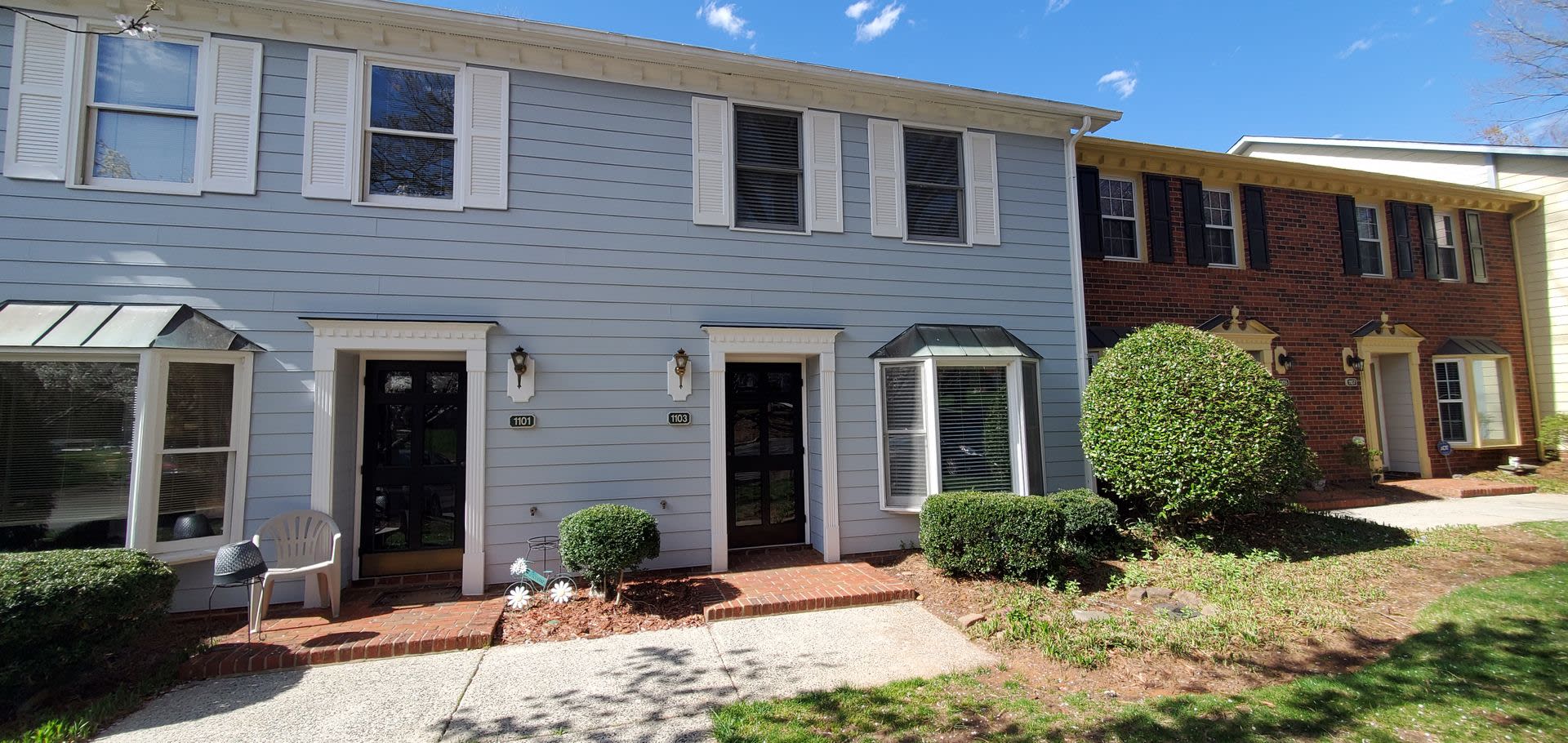 2 Bedroom 2 5 Bathrooms Townhome – photo 1