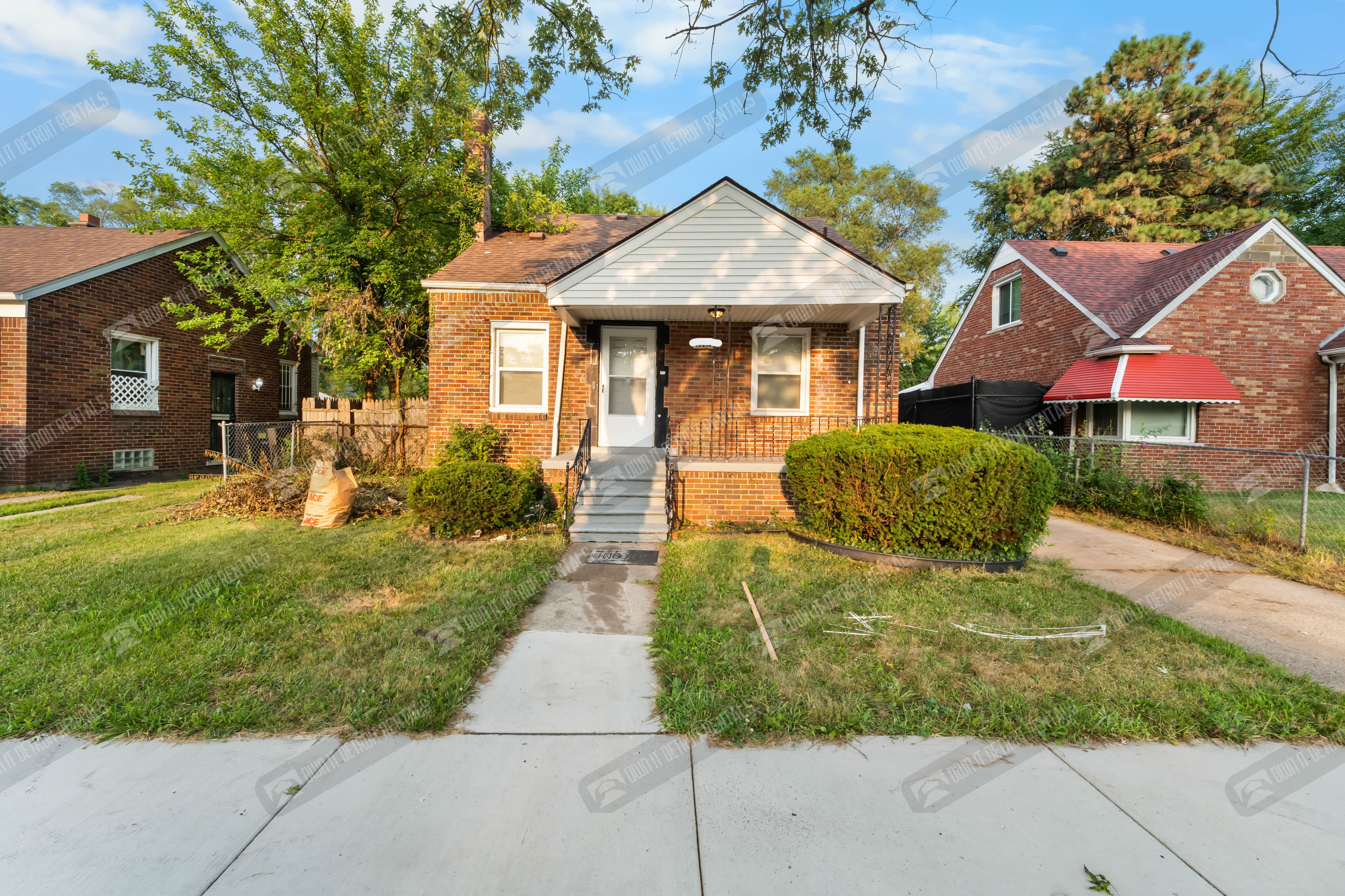 19214 Sunset St – photo 1
