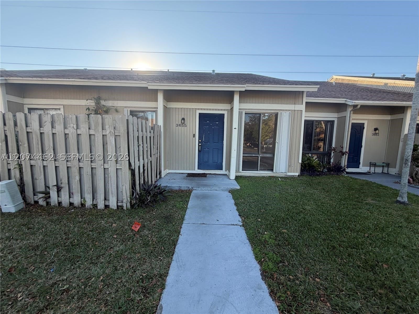 3655 NW 111th Ter – photo 1