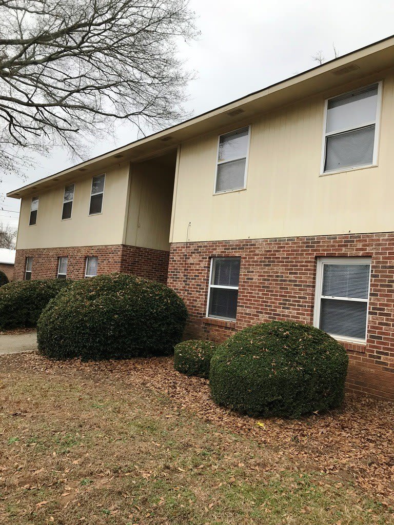 205 kirk Lane – photo 1 of 7