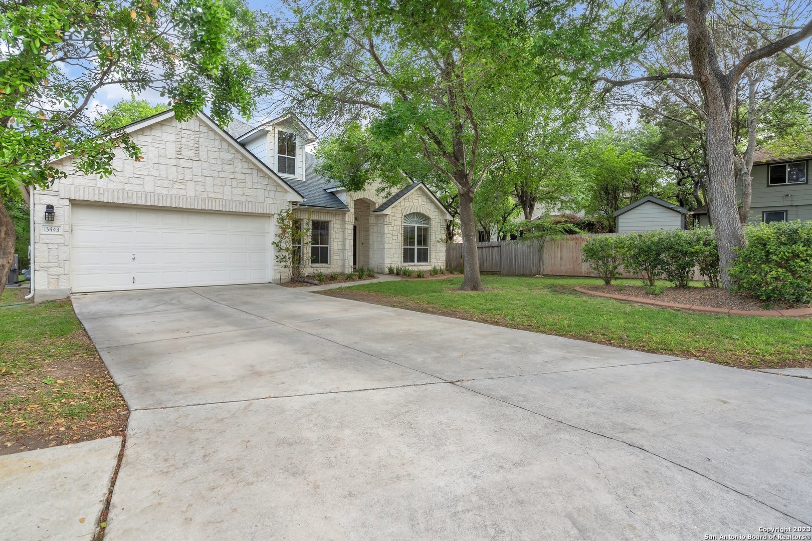 13443 Blackstone – photo 1