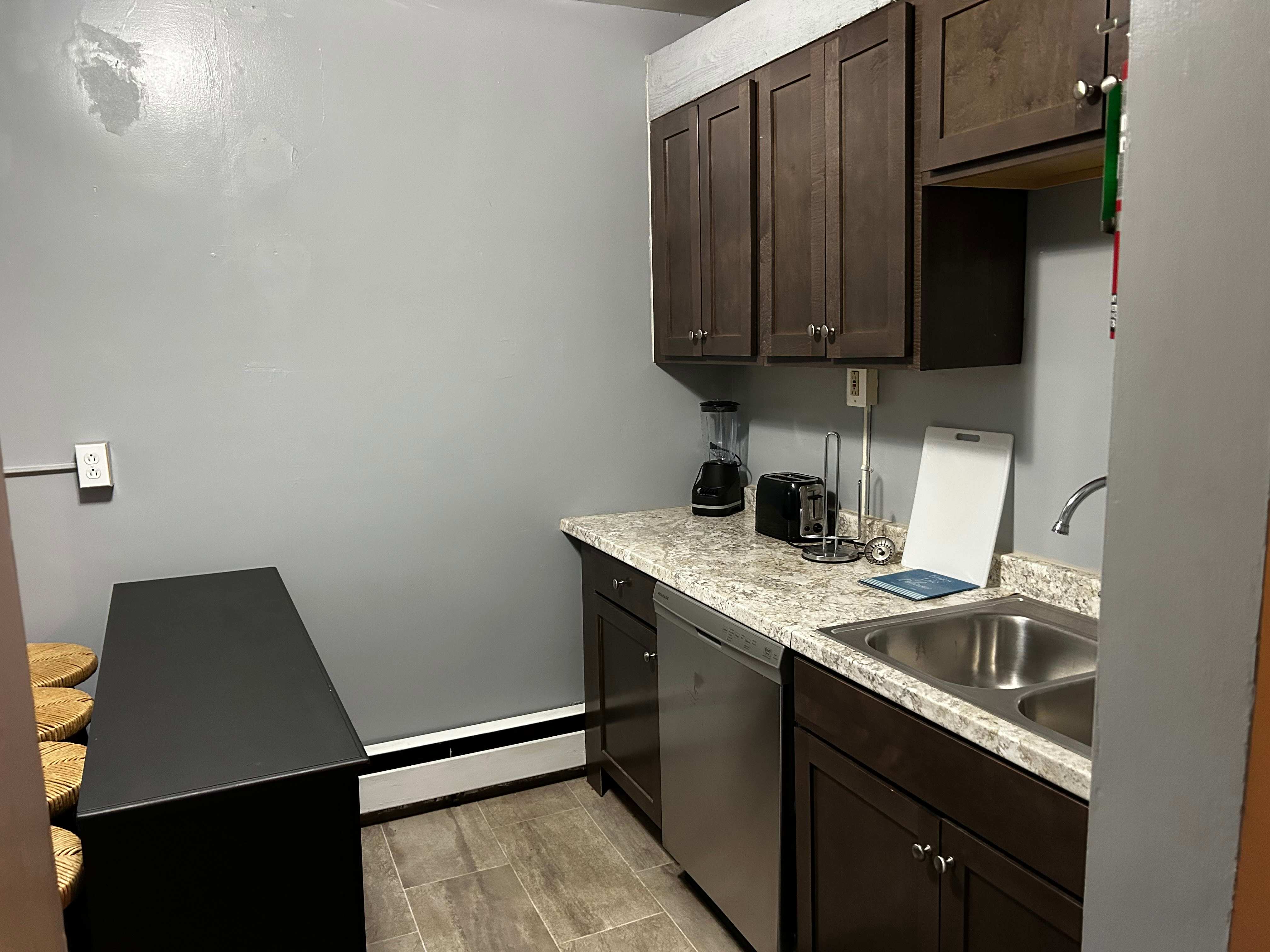 78 13th St – photo 1 of 7