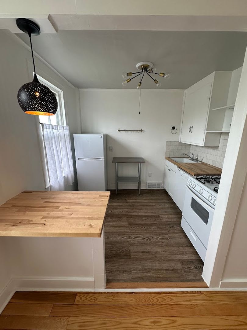 312 East Genesee Street – photo 1 of 12