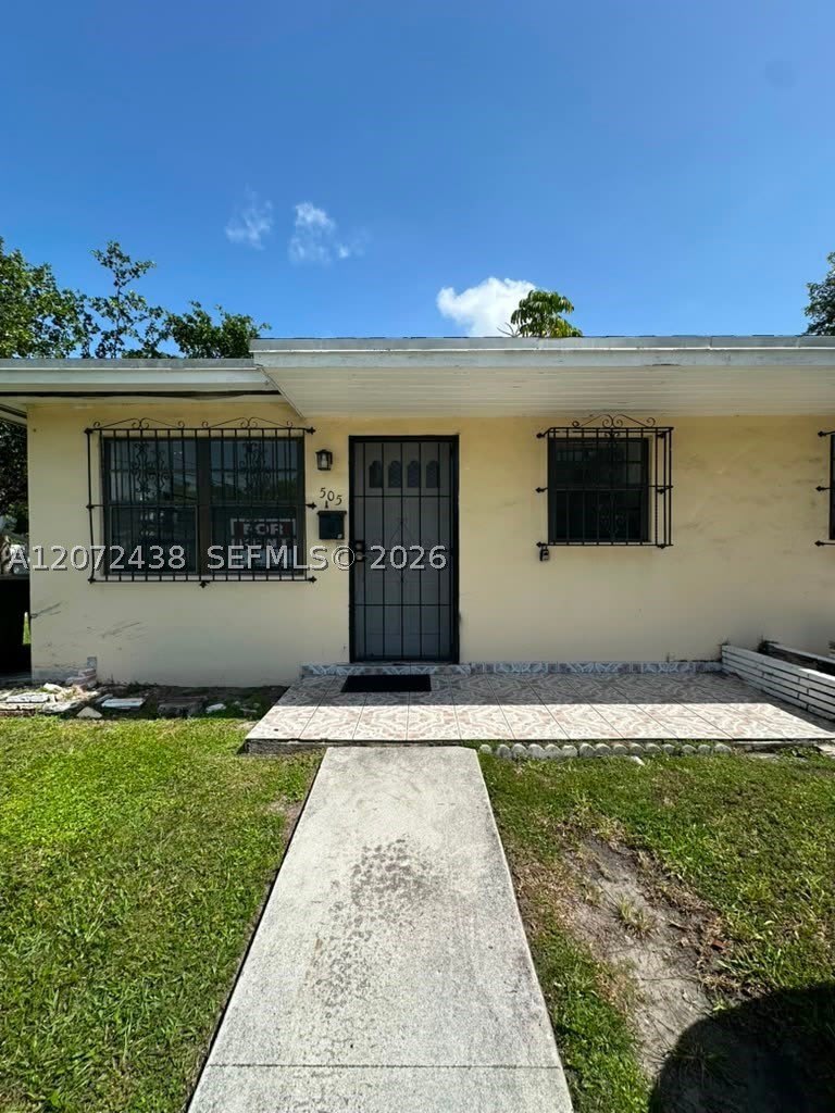 505 NE 142nd St – photo 1