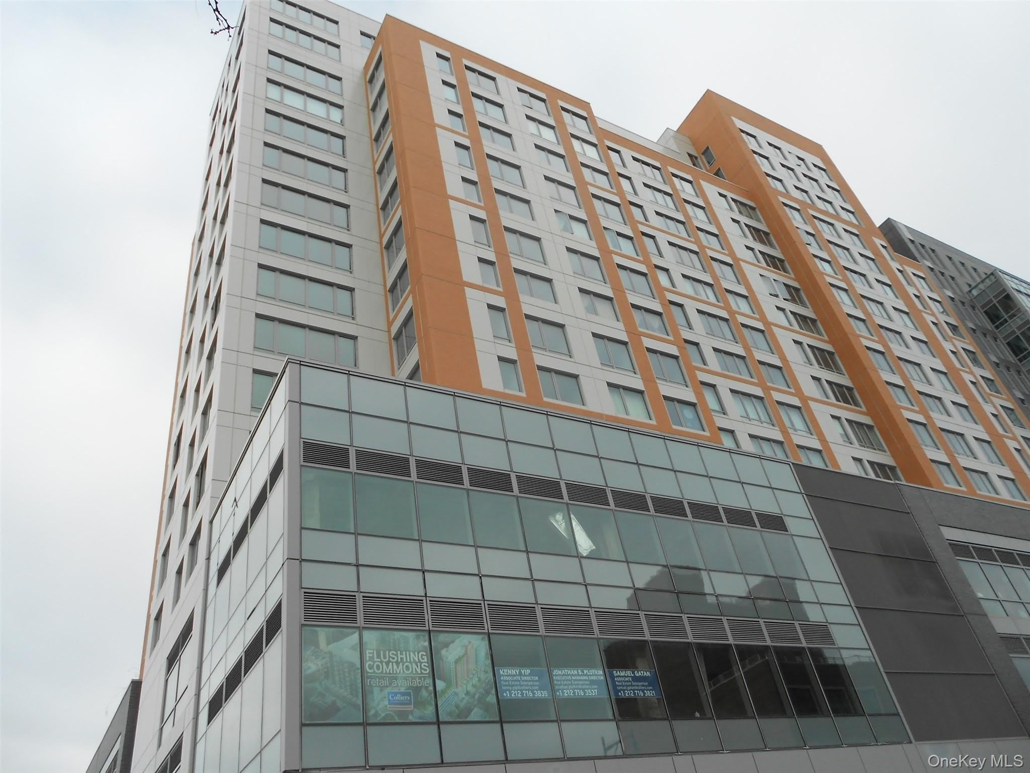 138-35 39 Avenue – photo 1