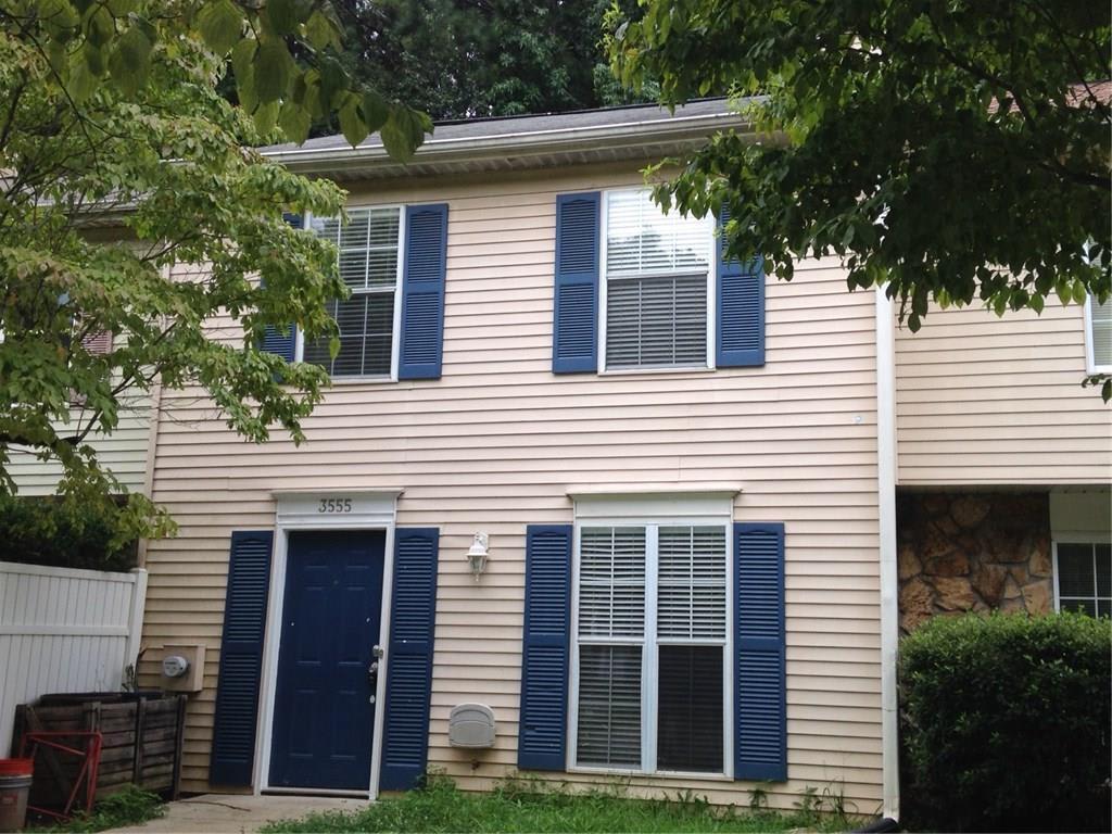 Remodeled Updated Townhome In Great Kennesaw Location Near Kennesaw State University Interstates And Shopping – photo 1