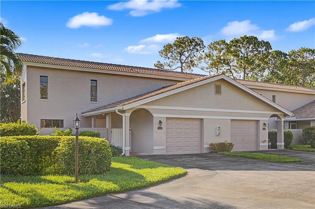 908 Augusta Blvd – photo 1 of 27