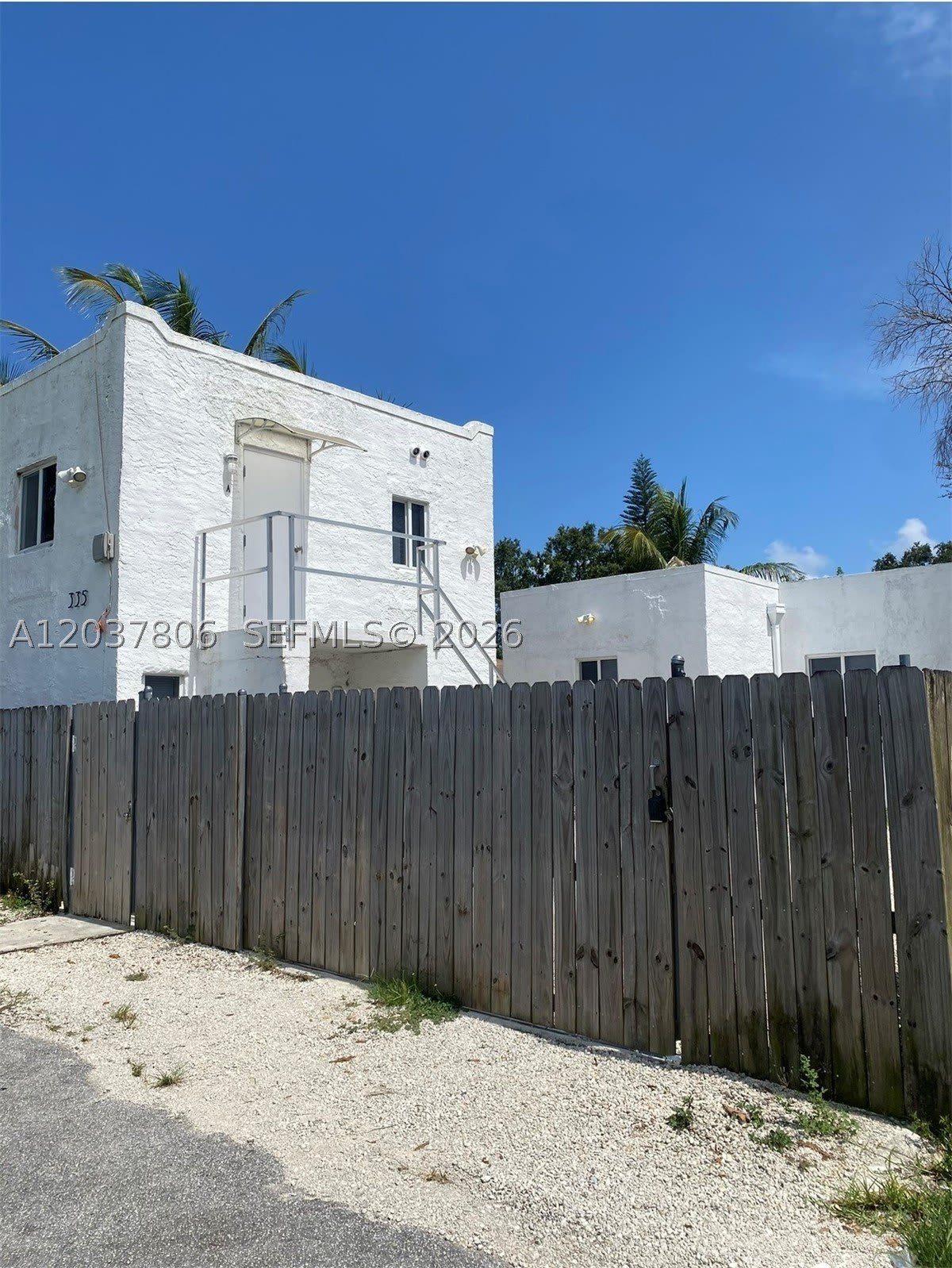 335 NW 59th Ter – photo 1