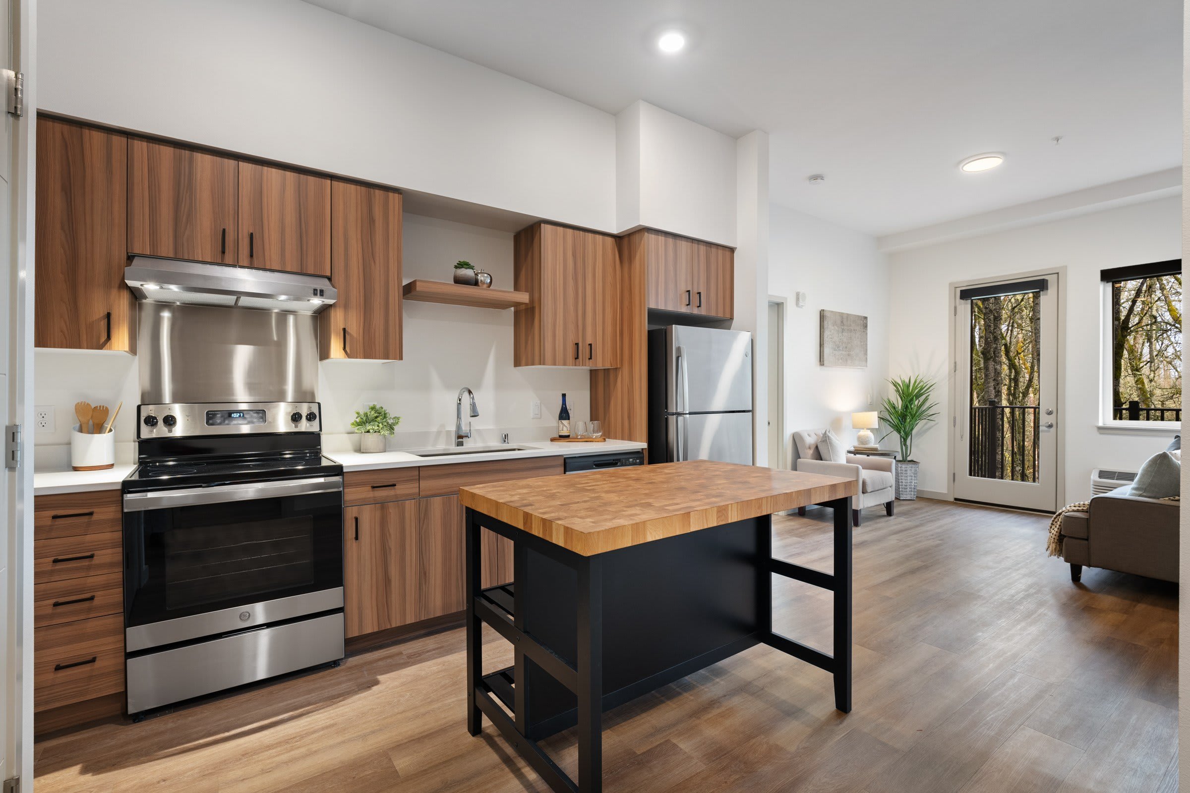 Casey Apartments – photo 1