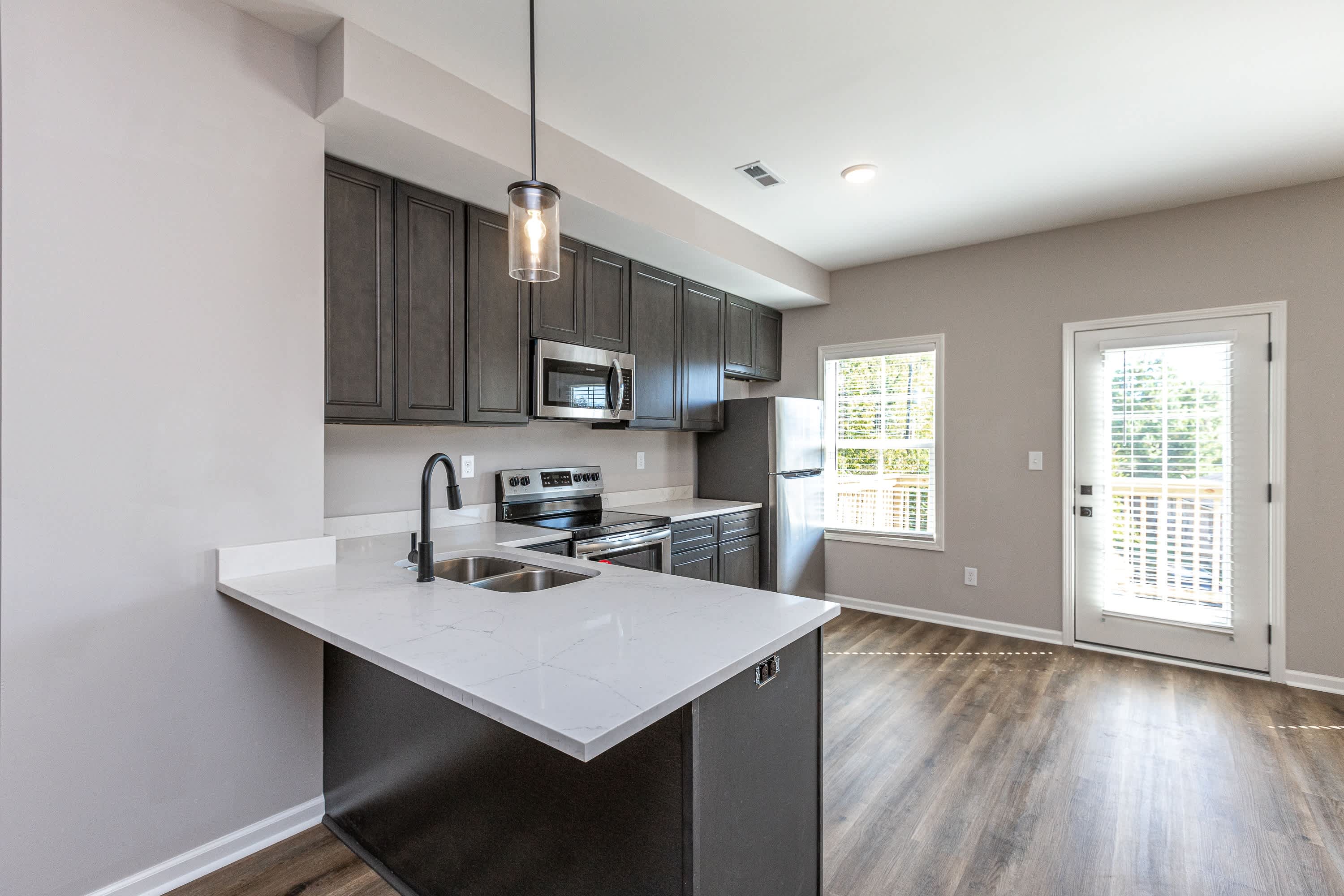 516 South Main Street 1 – photo 1 of 125
