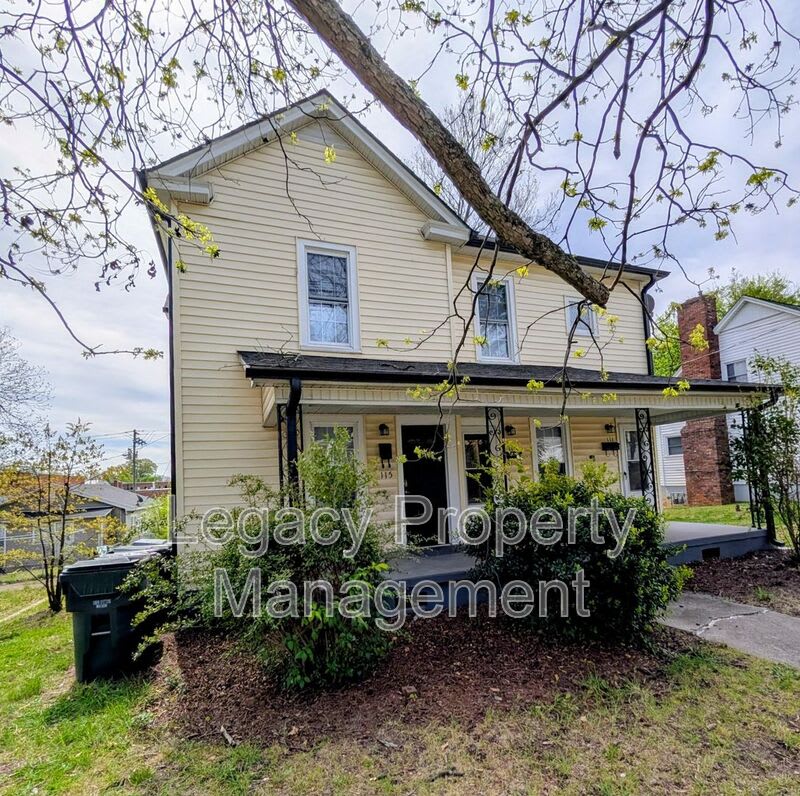 111 / 113 Stagg Street – photo 1 of 9