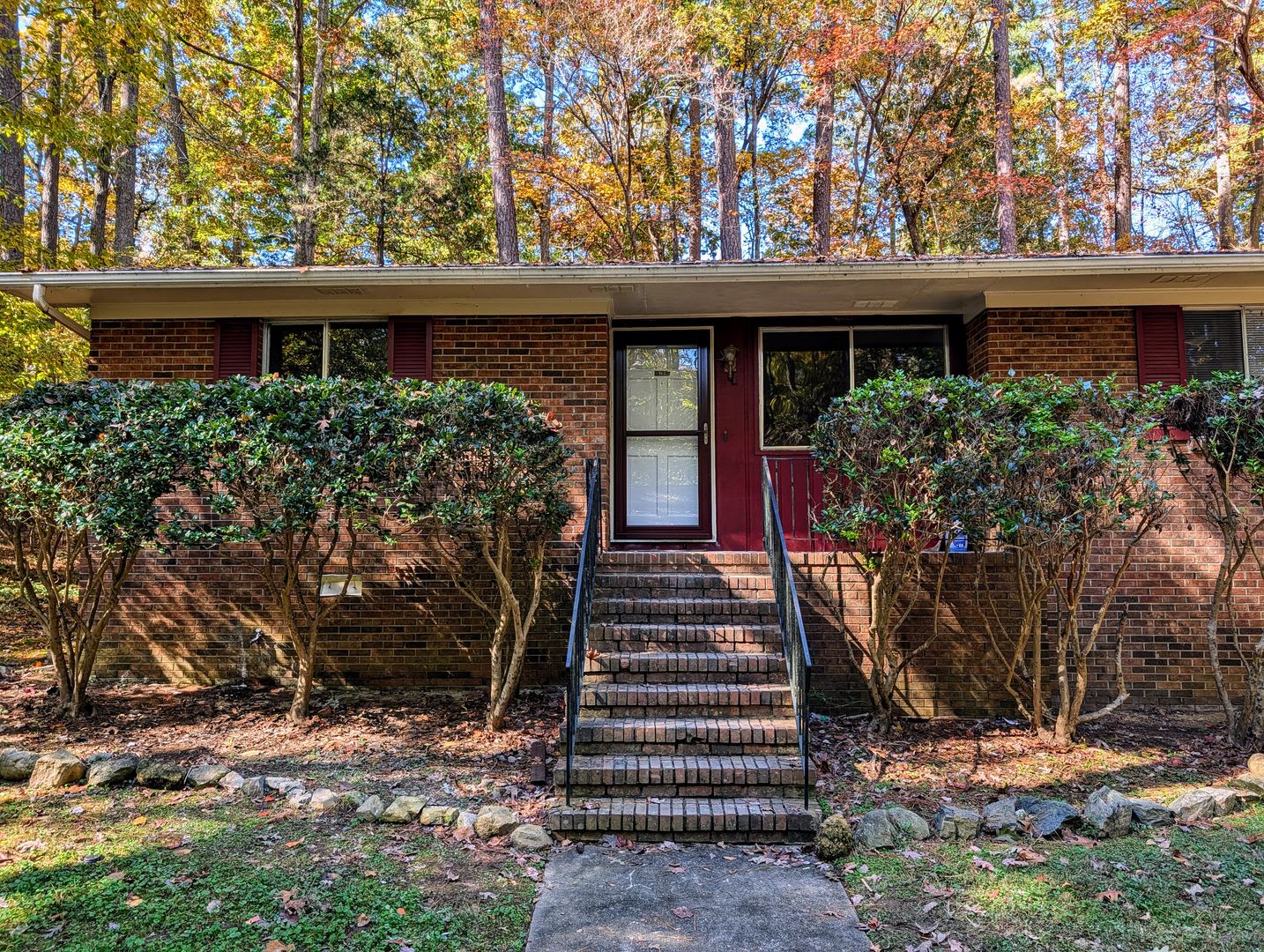 34 N Circle Drive – photo 1 of 14