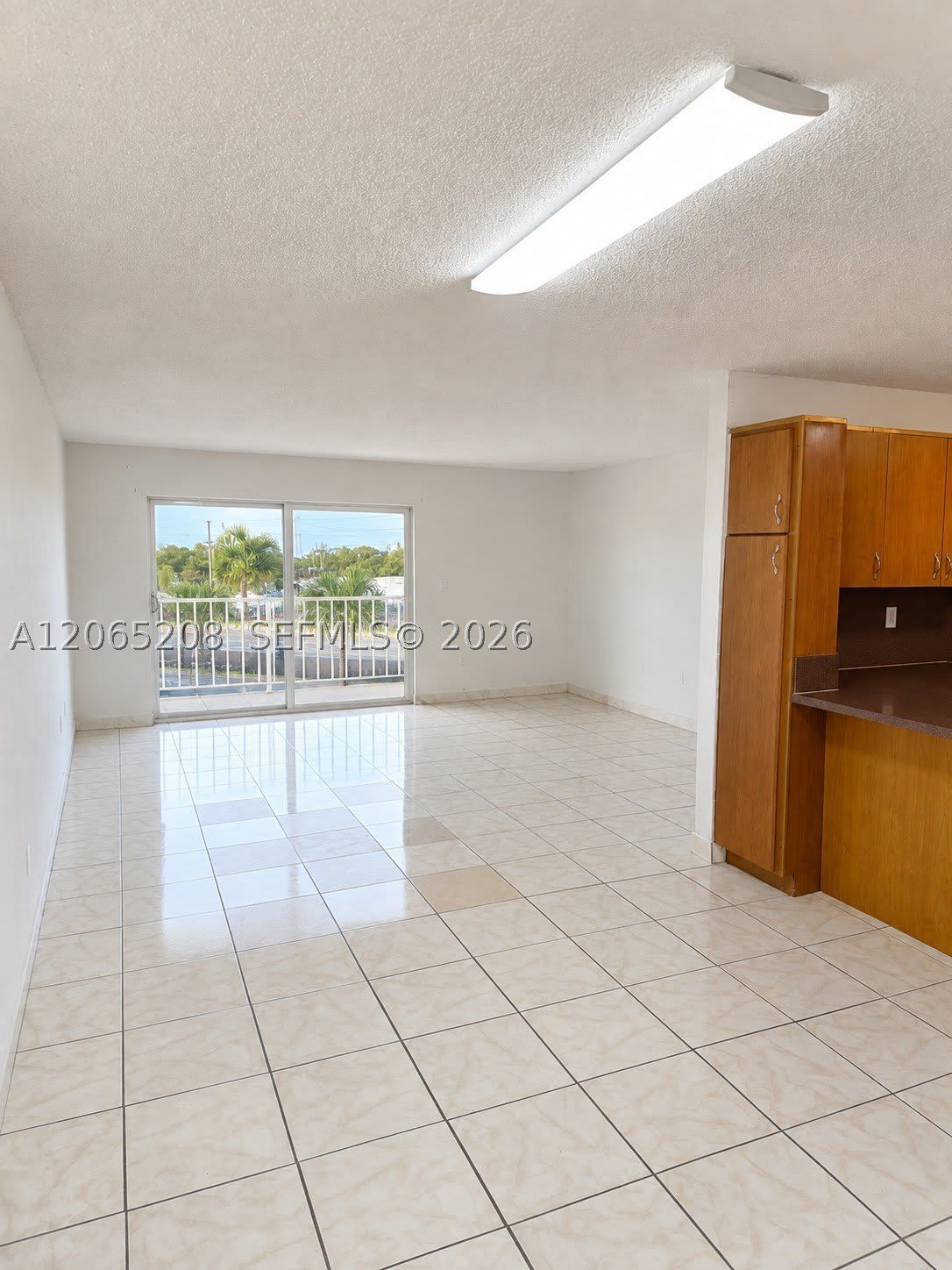555 NE 123rd St – photo 1