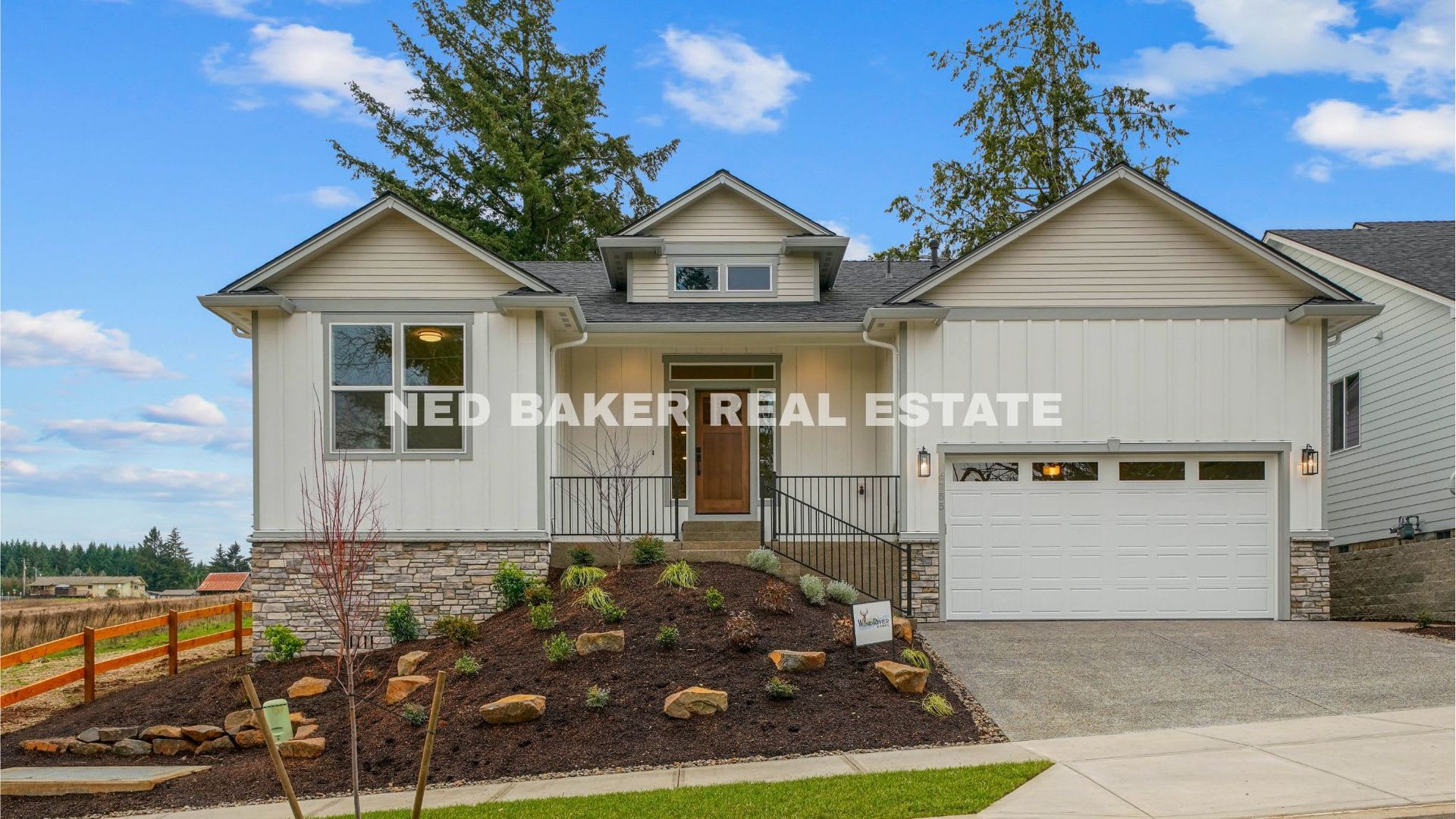 3Bd/2Ba Single Story Home – photo 1 of 64