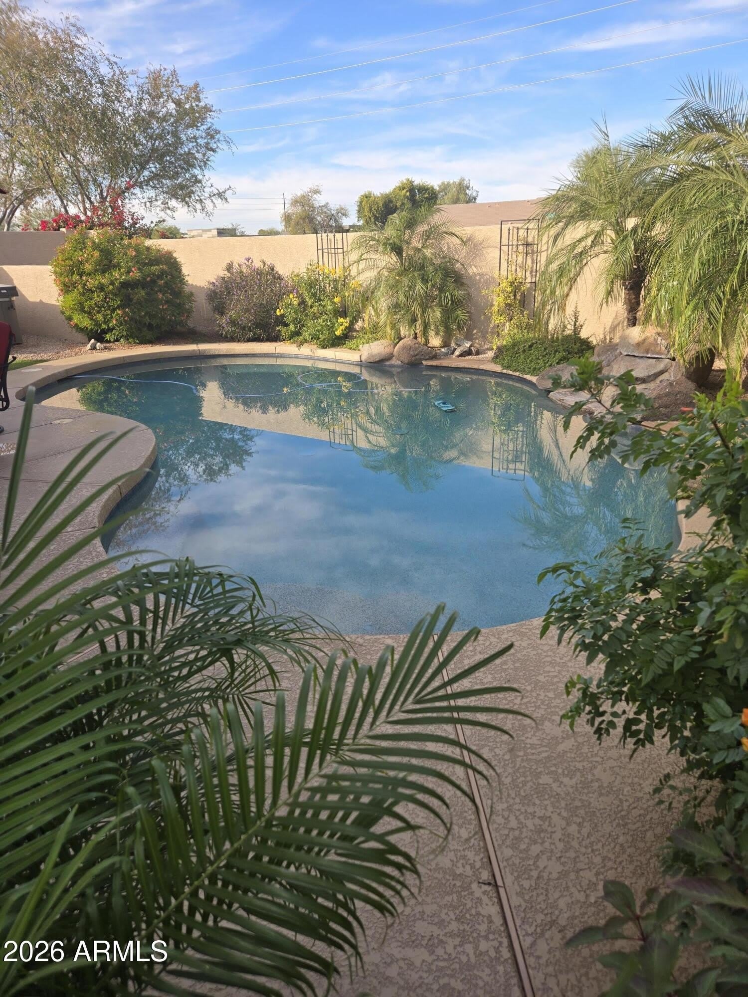 1184 W DESERT HOLLOW Drive – photo 1